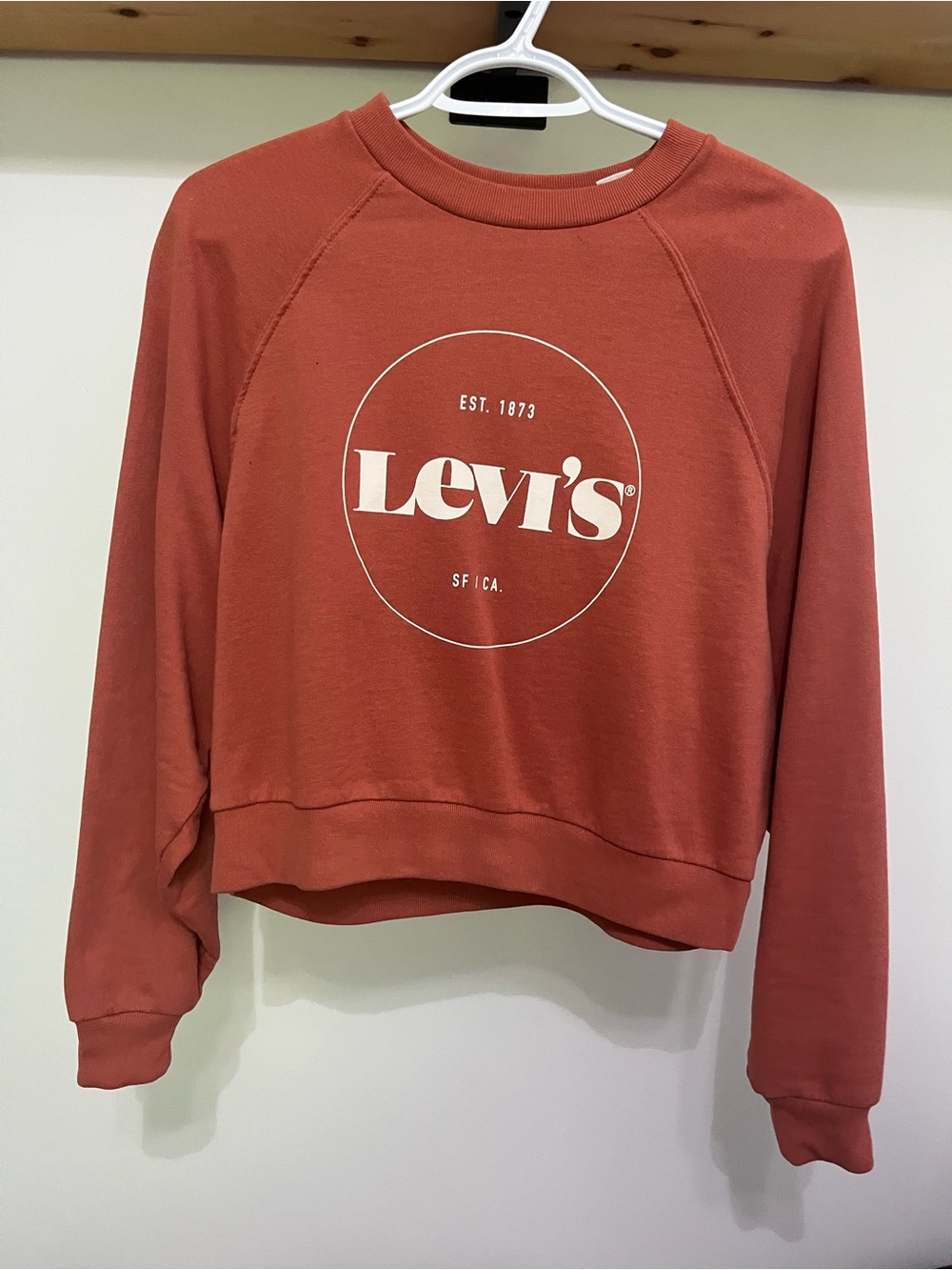 Levi's Women's Rust Orange Logo Crewneck Sweatshirt